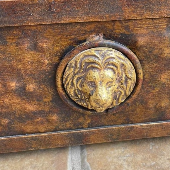 Jose Torres rectangular metal decorative box - Picture 7 of 14